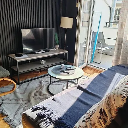 Black Apartment
