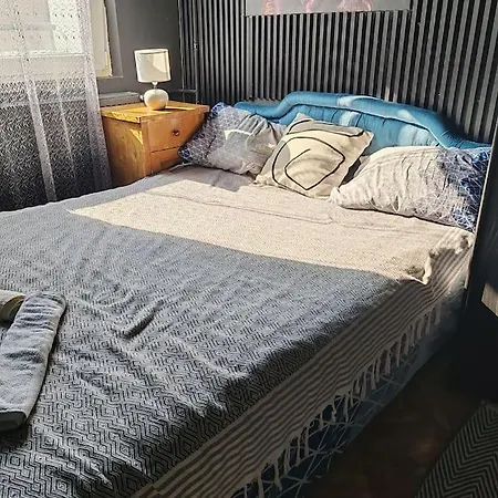 Black Apartment